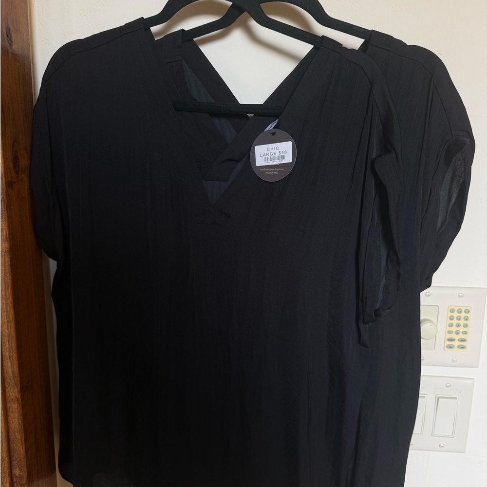 Naked Zebra Black V-Neck Short Sleeve Blouse 2 sizes M & Lg - Picture 8 of 12